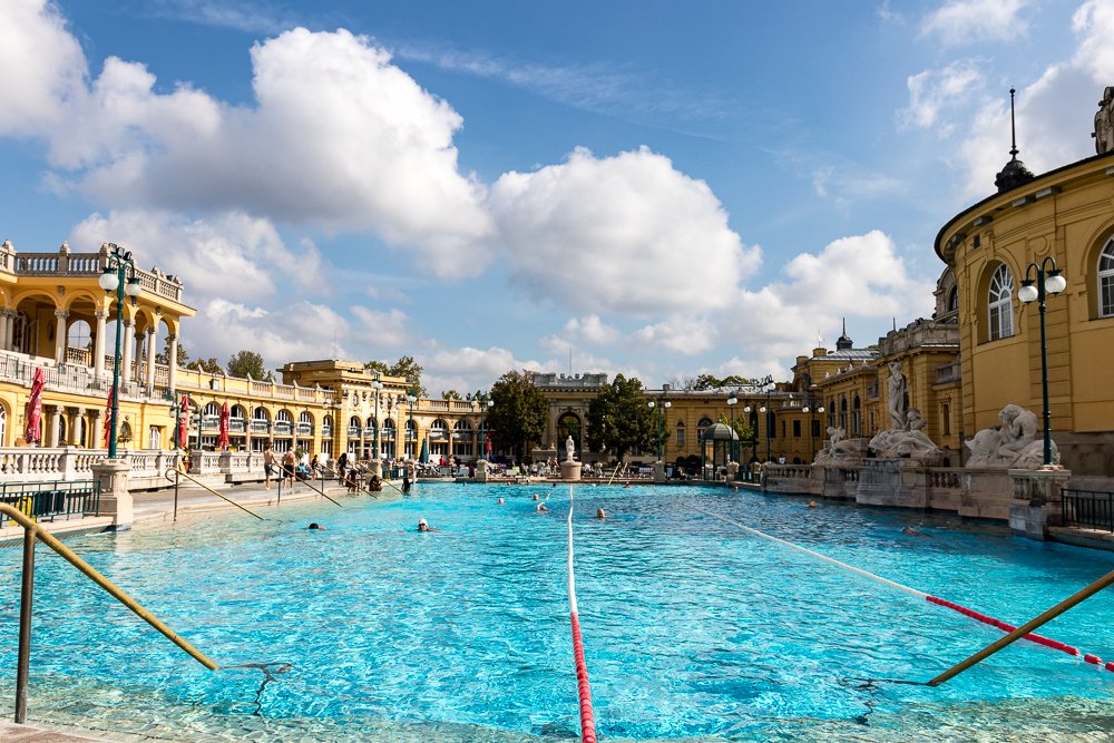 Dal principe Árpad alla principessa Sissi, passando per Széchenyi ... Dal principe Árpad alla principessa Sissi, passando per Széchenyi ...